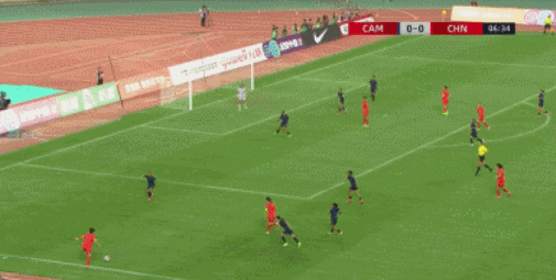 爱游戏官网网页版入口-莎拉波娃重返赛场，刷新纪录首场状态出色，G2观众沸腾！引发球迷热议-爱游戏官网网页版入口