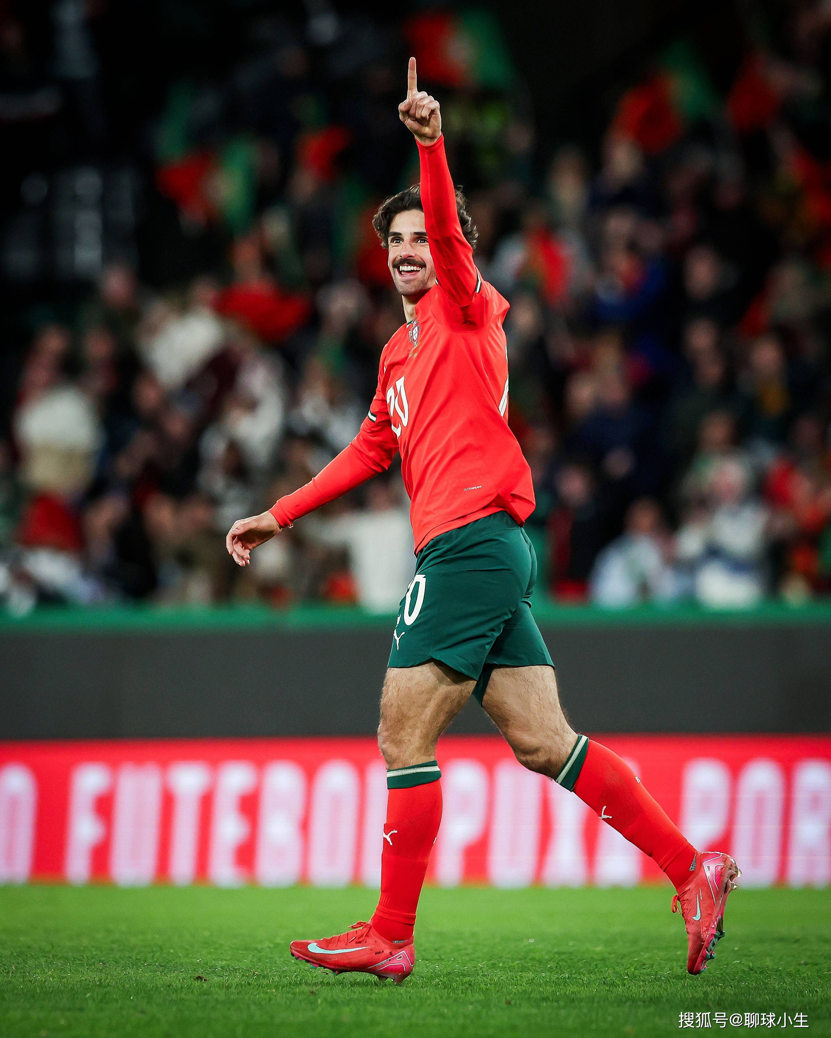 爱游戏app-包含葡萄牙体育训练开放日，清晨调整名单引欢呼，法国杯在即，赛季目标并未改变的词条-爱游戏app